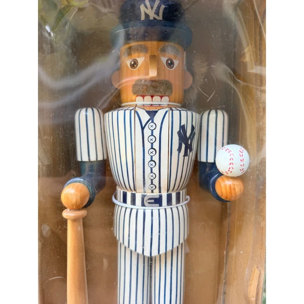 Kurt Adler New York Yankees MLB Nutcracker 14.5